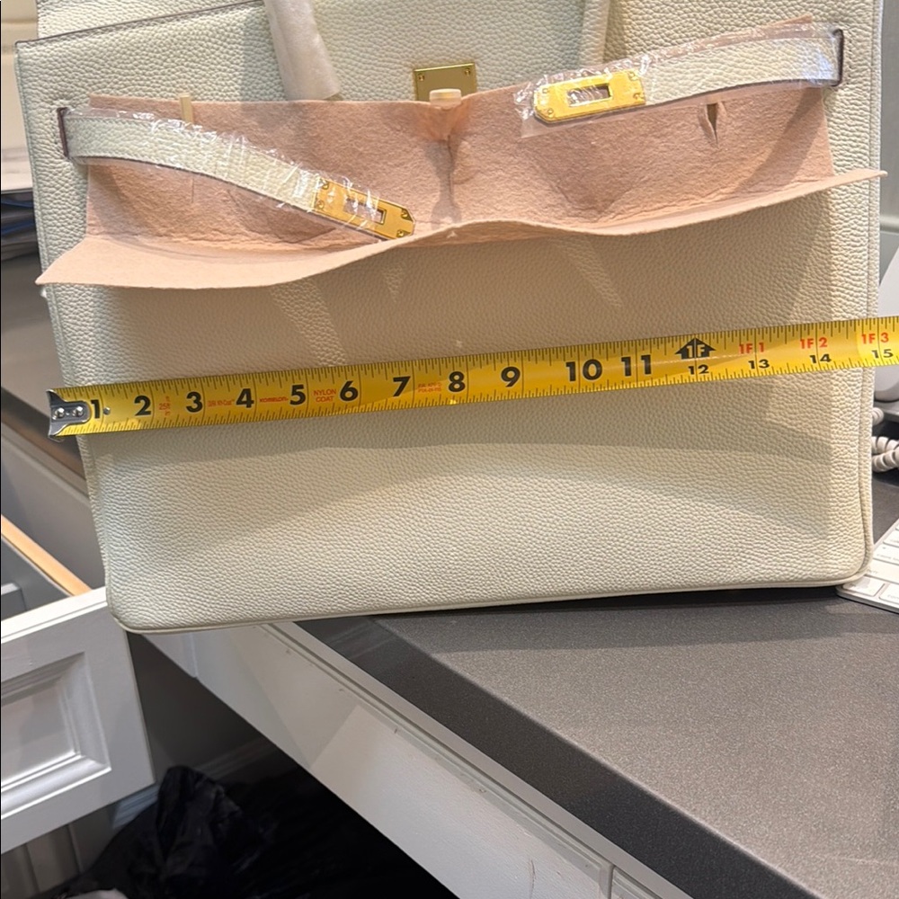 Elegant White Pebbled Leather Top-Handle Satchel - Picture 12 of 14
